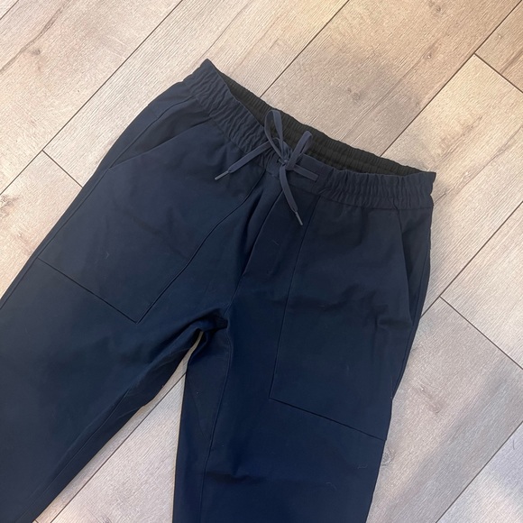 Men’s lululemon pants - Picture 4 of 6